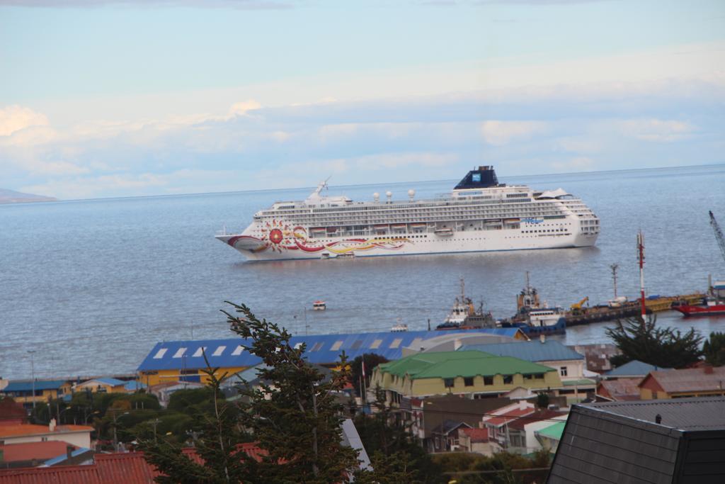 Hostal Fernando De Magalhaes Punta Arenas Esterno foto