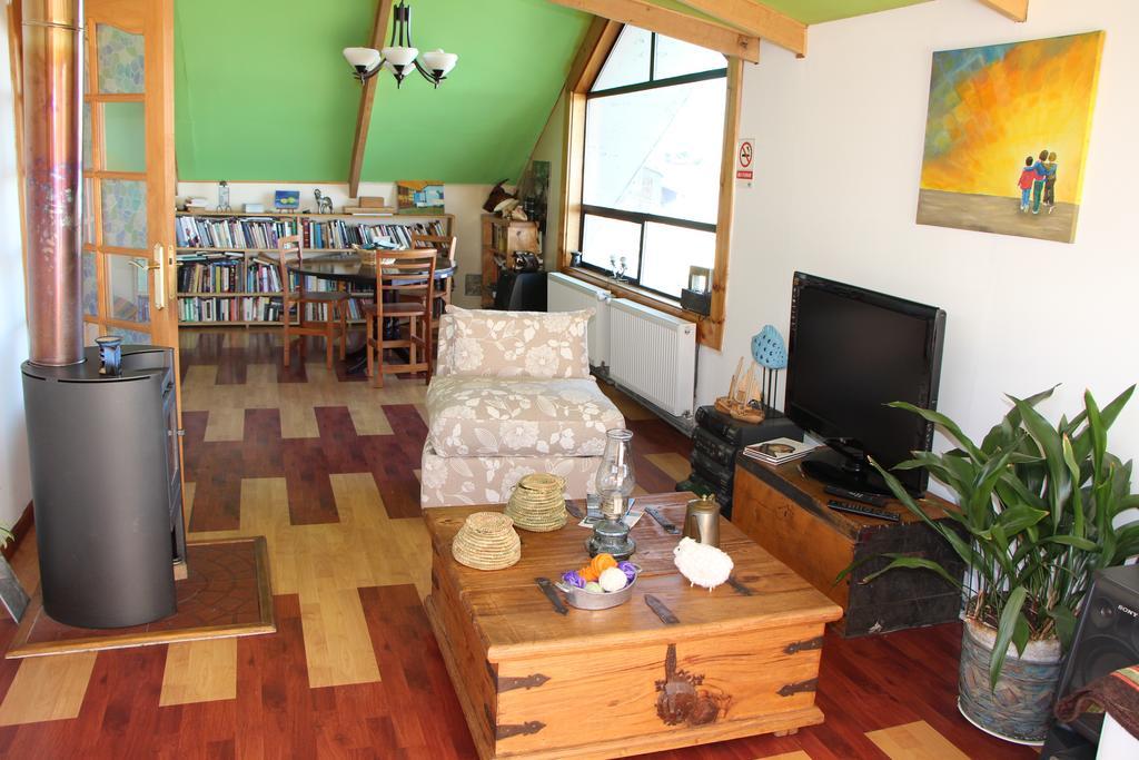 Hostal Fernando De Magalhaes Punta Arenas Esterno foto